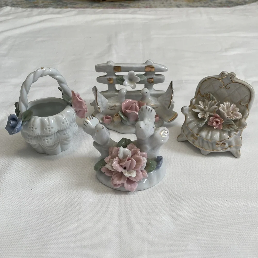 Vintage Fairy Garden Dollhouse Miniatures Pieces Porcelain Birds Doves Flowers